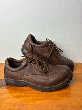 Dunham Mens Size 8.5 EEEE US Brown Suede Leather Lace-Up Waterproof Shoes 8000BR